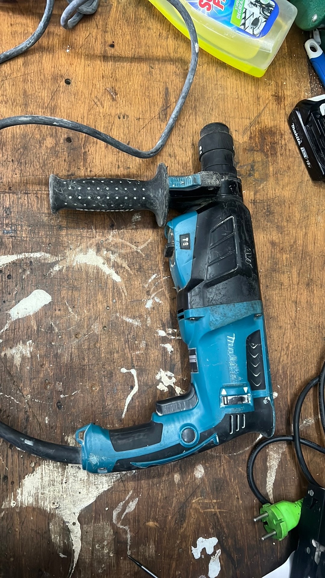 Makita Hr 2631ft boorhamer 230 v, Ophalen of Verzenden, Zo goed als nieuw