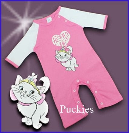 1-delig roze Disney / Marie pakje maat 74 *NIEUW*, Kinderen en Baby's, Meisje, Disney Store, Nieuw, Ophalen of Verzenden