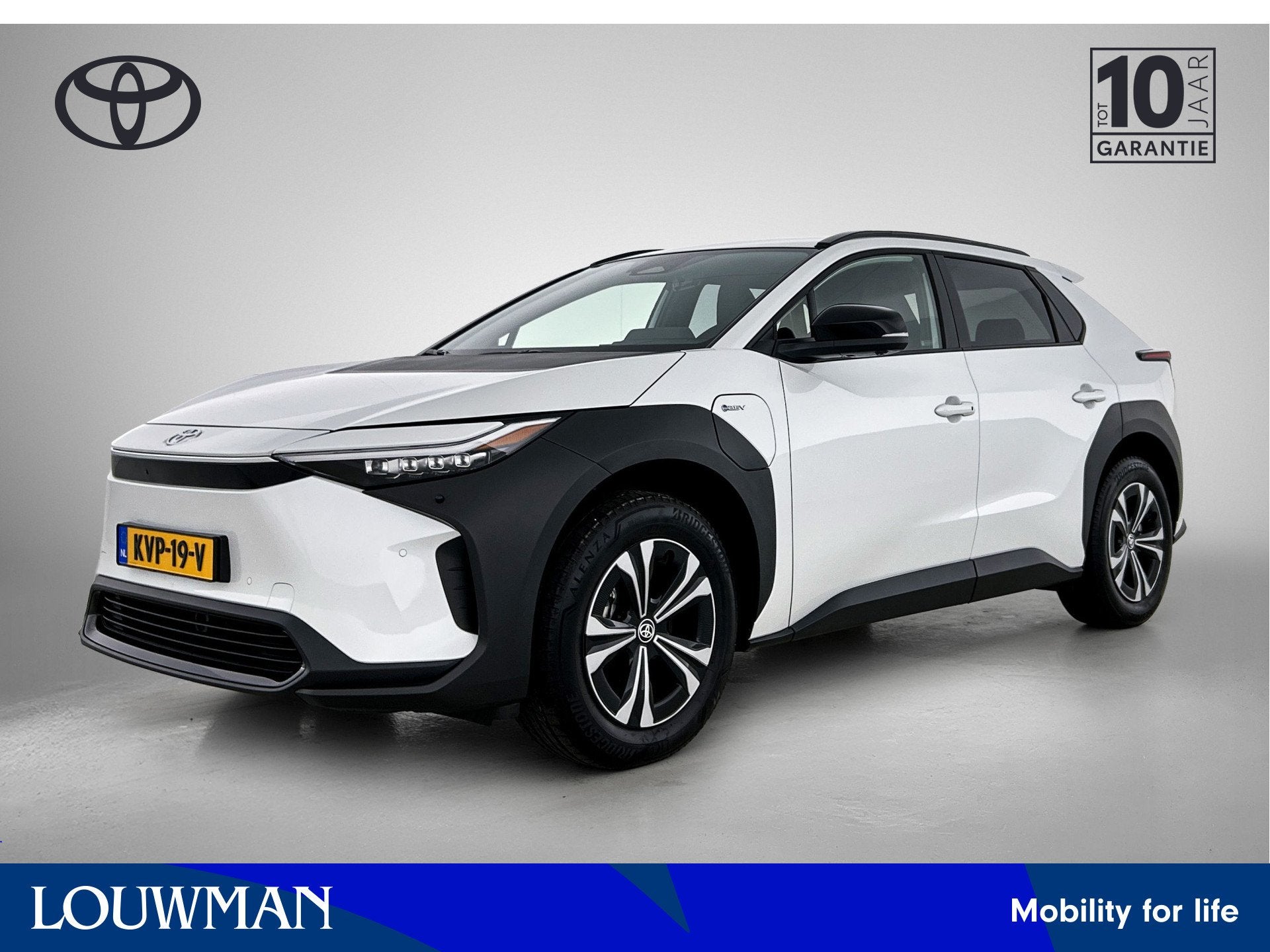 Toyota Bz4x Dynamic 71 kWh | extra Winterbanden met velgen |, Auto's, Gebruikt, Leder en Stof, Wit, Automatische klimaatregeling