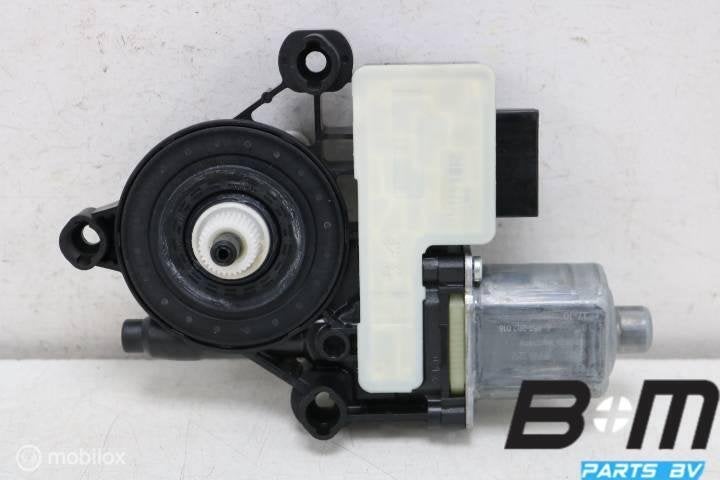 Raammotor rechtsachter VW Tiguan 5NA 5Q0959812E, Gebruikt