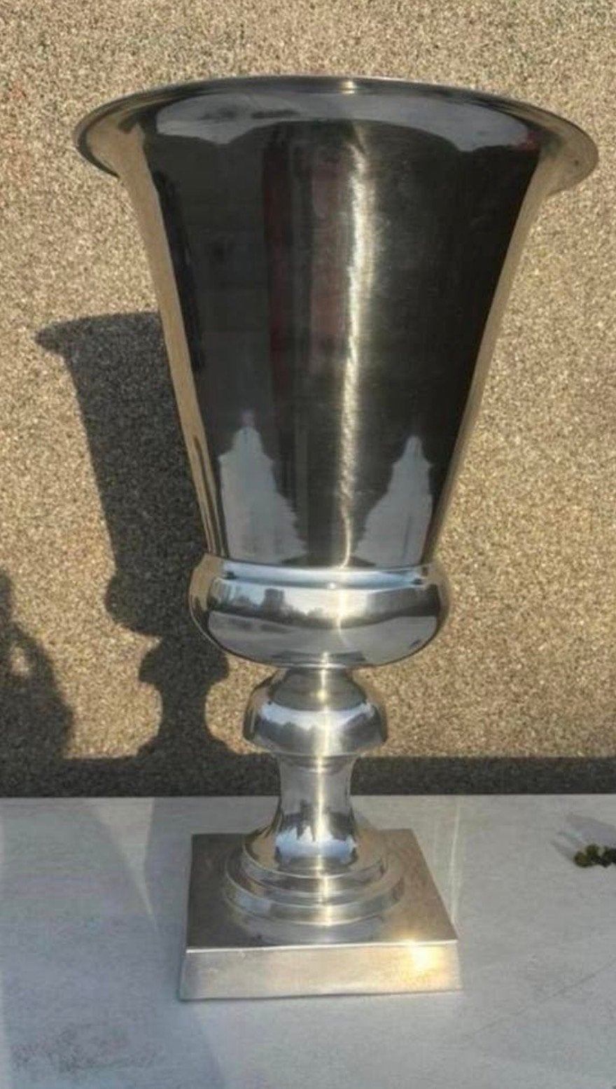 Grote aluminium vaas 46cm hoog en 30 cm diep, 30cm doorsnede, Ophalen of Verzenden, Gebruikt, Overige kleuren, Overige materialen