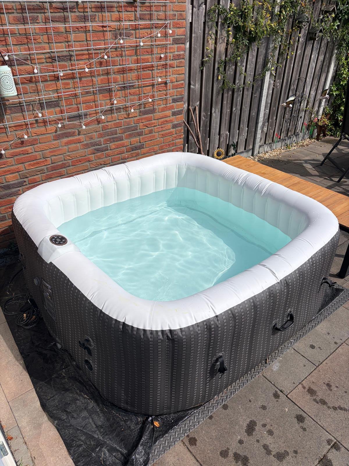 Jacuzzi Arebos Barcelona opblaasbare spa, Tuin en Terras, Bubbelbaden en Hottubs, Ophalen, Nieuw, Filter, Opblaasbaar