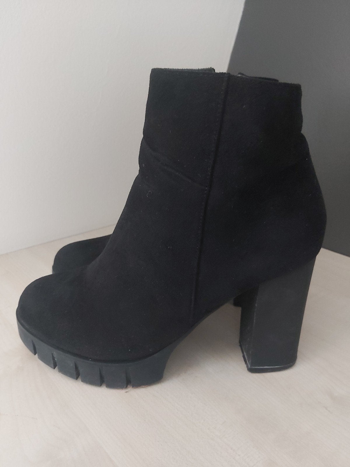 laarsjes 37, Kleding | Dames, Schoenen, Zwart, Lage of Enkellaarzen, Ophalen of Verzenden, Zo goed als nieuw
