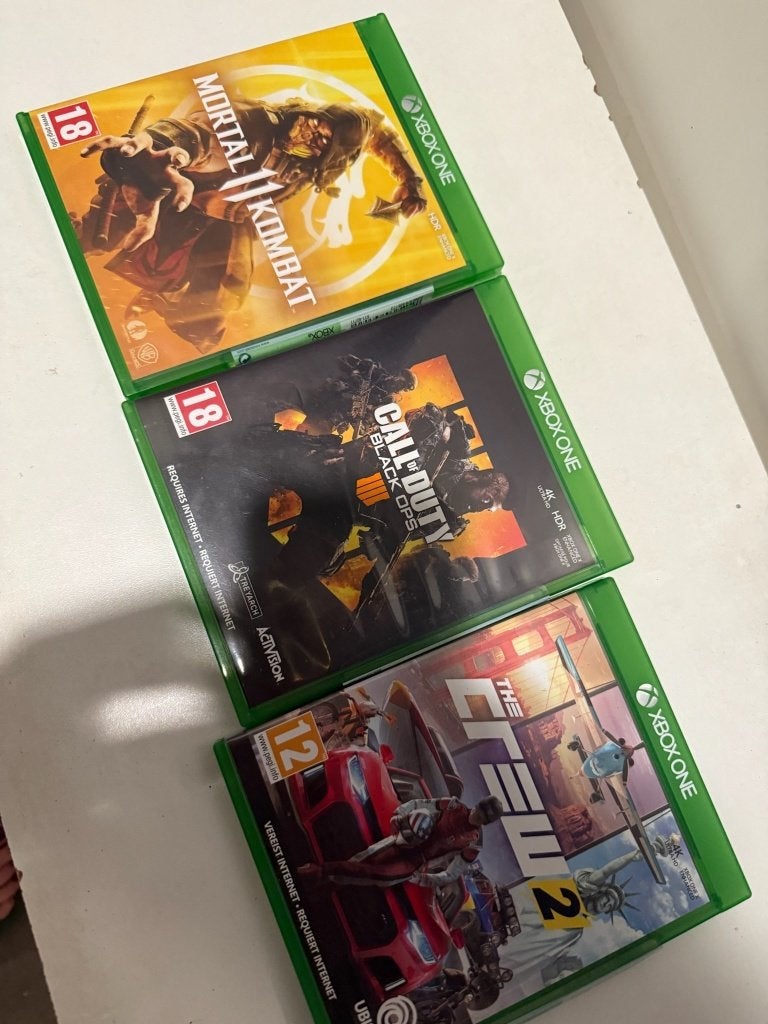 Xbox One games bundel: Mortal Kombat 11, COD BO4, Crew 2, Spelcomputers en Games, Ophalen of Verzenden, Zo goed als nieuw, Vechten