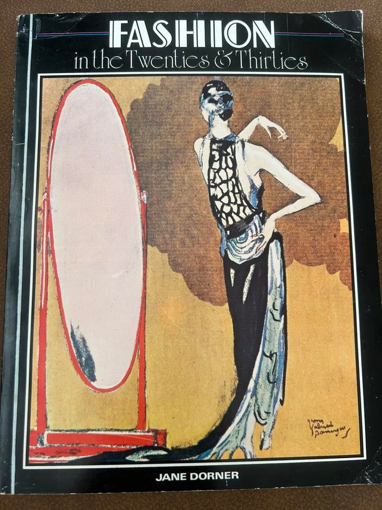 Modeboek: The Fashionable World 1920-1939, Ophalen of Verzenden, Gelezen, Mode algemeen