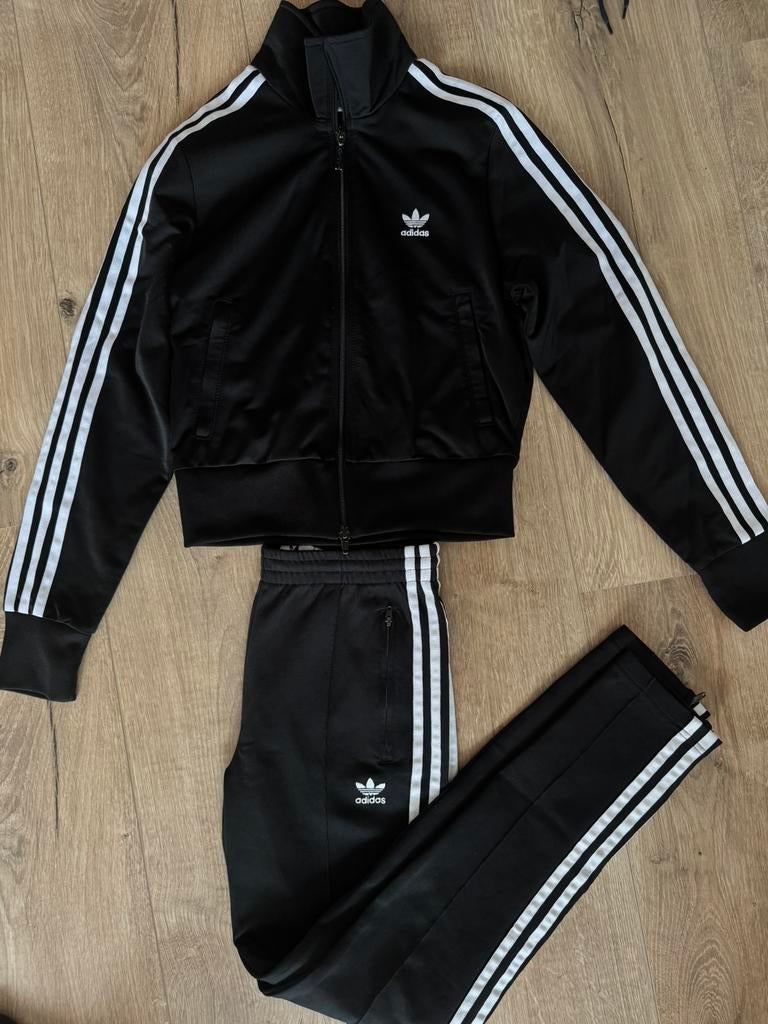 Adidas traningspak maat 34, Kleding | Dames, Zwart, Overige typen, Ophalen of Verzenden, Zo goed als nieuw