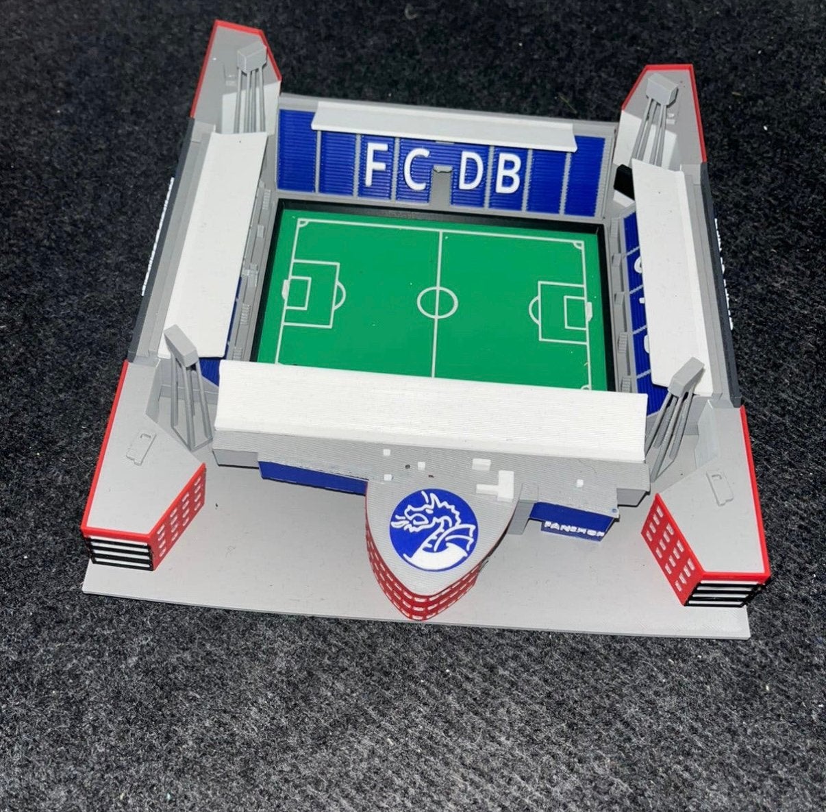 Fcdenbosch 3d stadion, Eén persoon