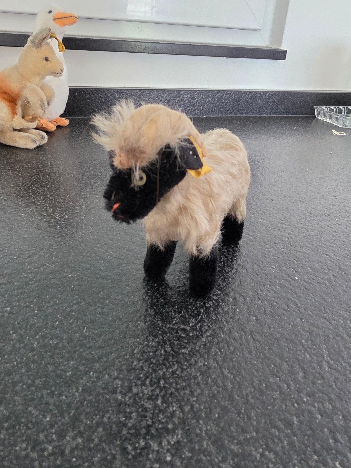 Steiff. heideschaap Snucki met knopf im ohr Jr 60-80, Verzamelen, Ophalen of Verzenden, Zo goed als nieuw