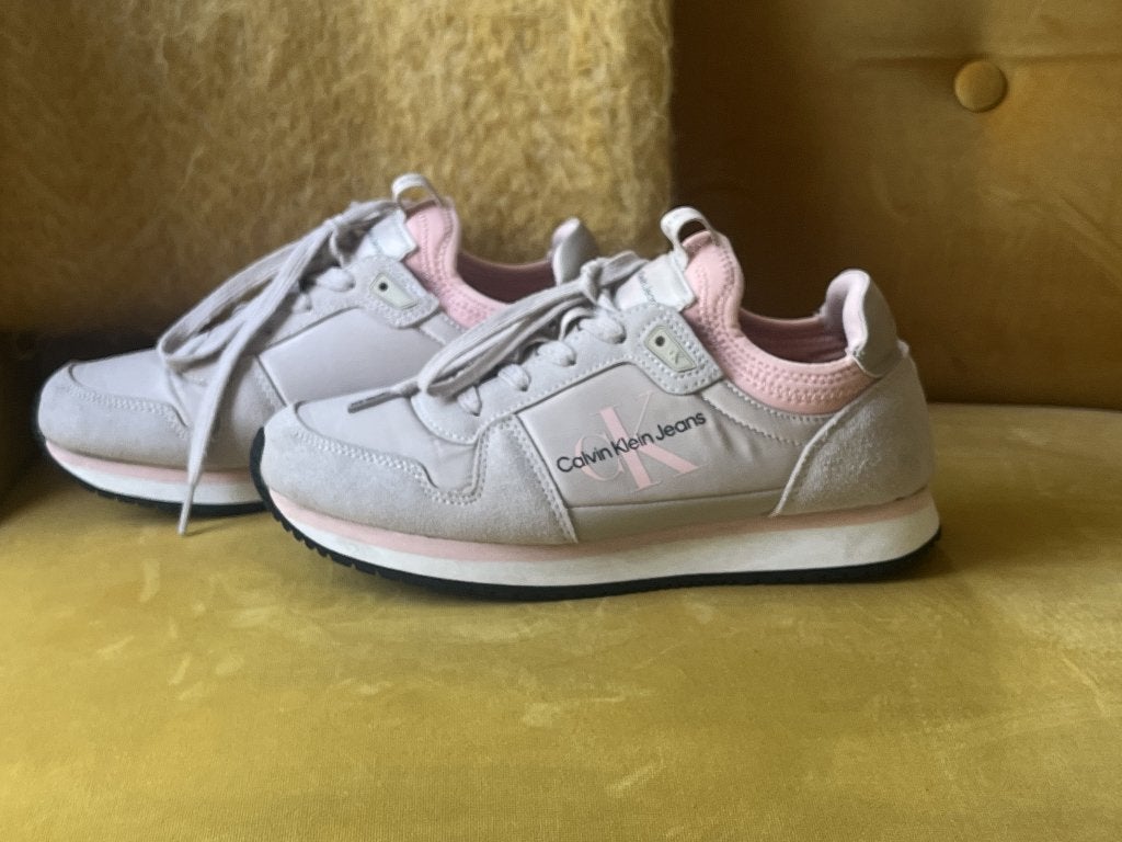 Calvin Klein sneakers, crème met roze, maat 39, Kleding | Dames, Beige, Ophalen of Verzenden, Calvin Klein, Sneakers of Gympen