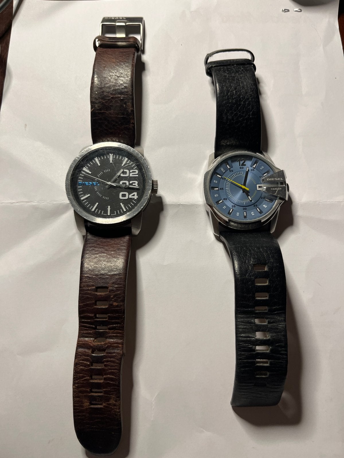 Twee Diesel horloges - Gebruikt, batterij leeg, Overige merken, Staal, Polshorloge, Ophalen of Verzenden