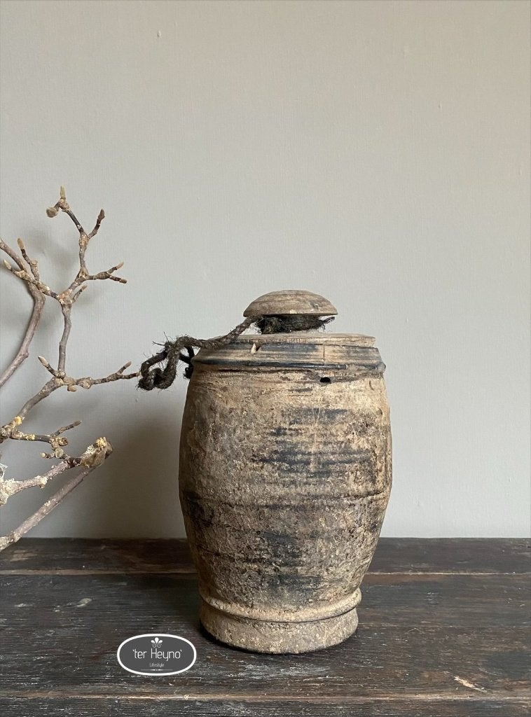 Oude houten kruik met deksel pot hout stoer sober landelijk, Verzenden, Handgemaakt, Overige vormen, Hout