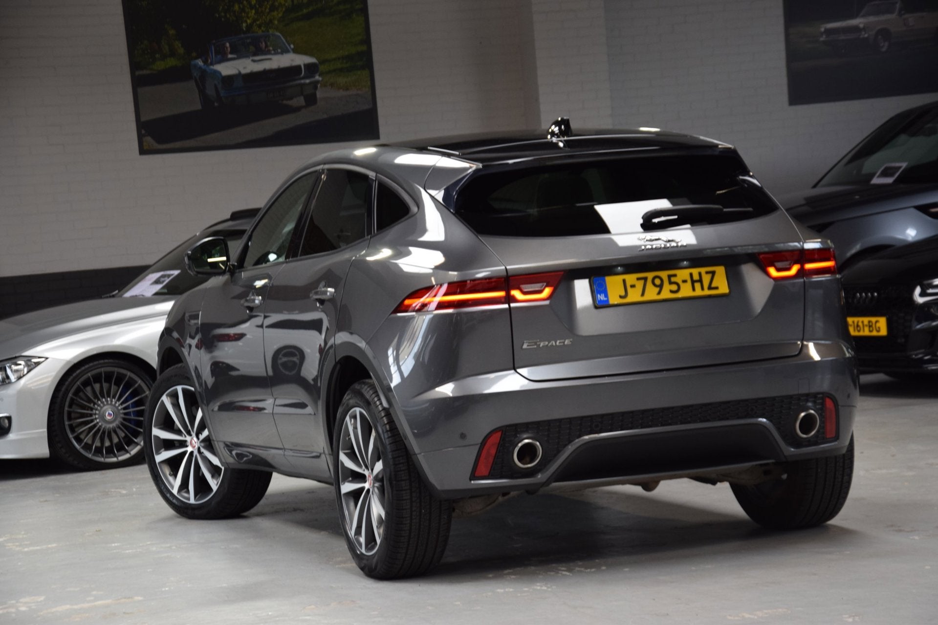 Jaguar E-PACE 2.0 D240 AWD R-Dynamic HSE Panoramadak|Leder|A, Auto's, Automaat, Dealer onderhouden, 15 km/l, Euro 6