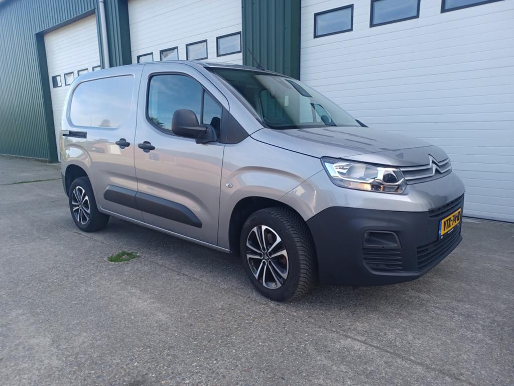 Citroën Berlingo automaat 1.5 Bluehdi 130pk S&S navi 3 zits, 4 cilinders, Citroën, Navigatiesysteem, Diesel