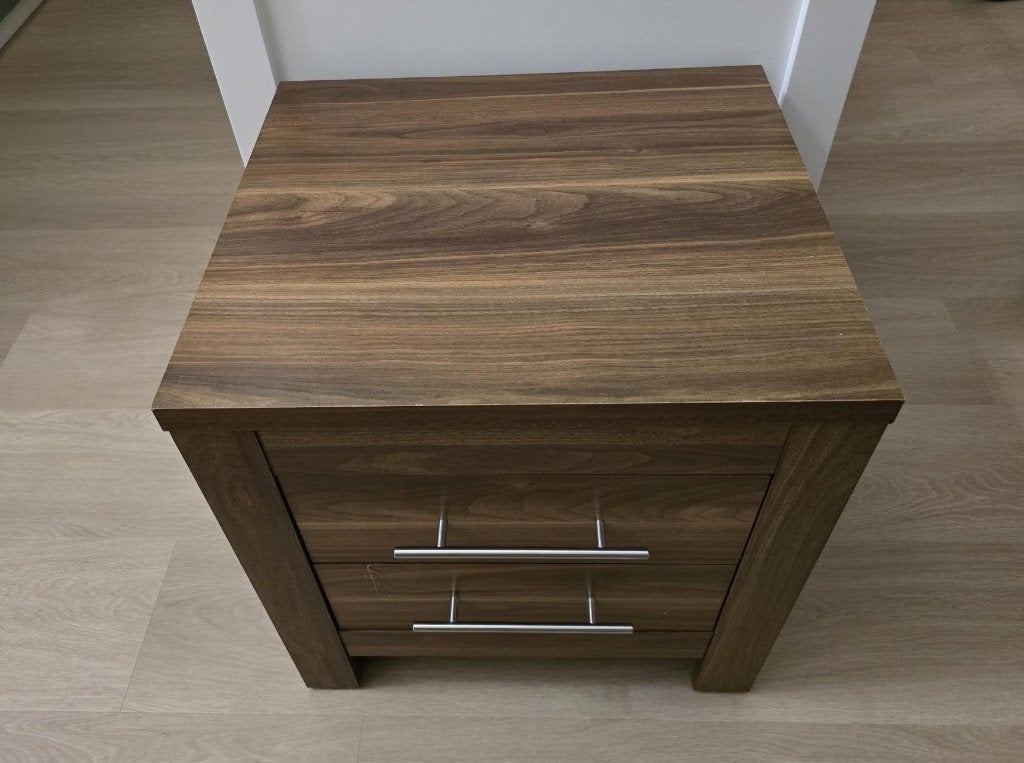 Nachtkastje - hout fineer (walnoot), Huis en Inrichting, Slaapkamer | Nachtkastjes, Ophalen, Gebruikt, 45 tot 65 cm, Minder dan 55 cm