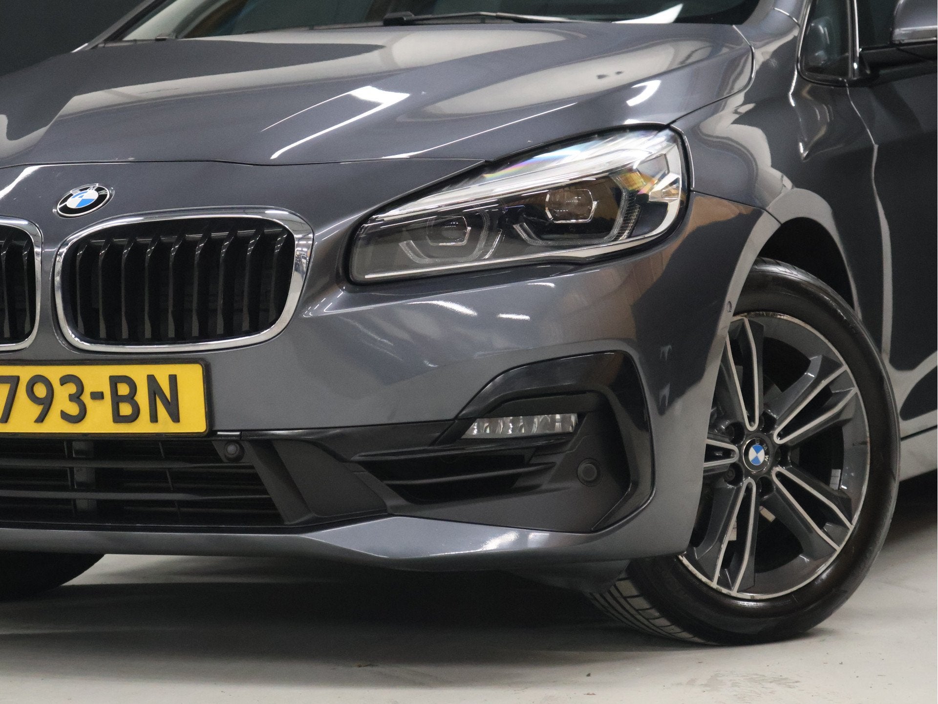 BMW 2 Serie Active Tourer 218i M Sport [STOELVERWARMING, HEA, Dealer onderhouden, Gebruikt, 3 cilinders, Zilver of Grijs