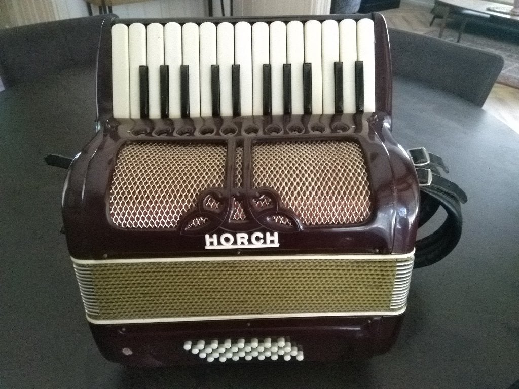 Accordeon, Gebruikt, Met riemen, 32-bas, Toetsaccordeon