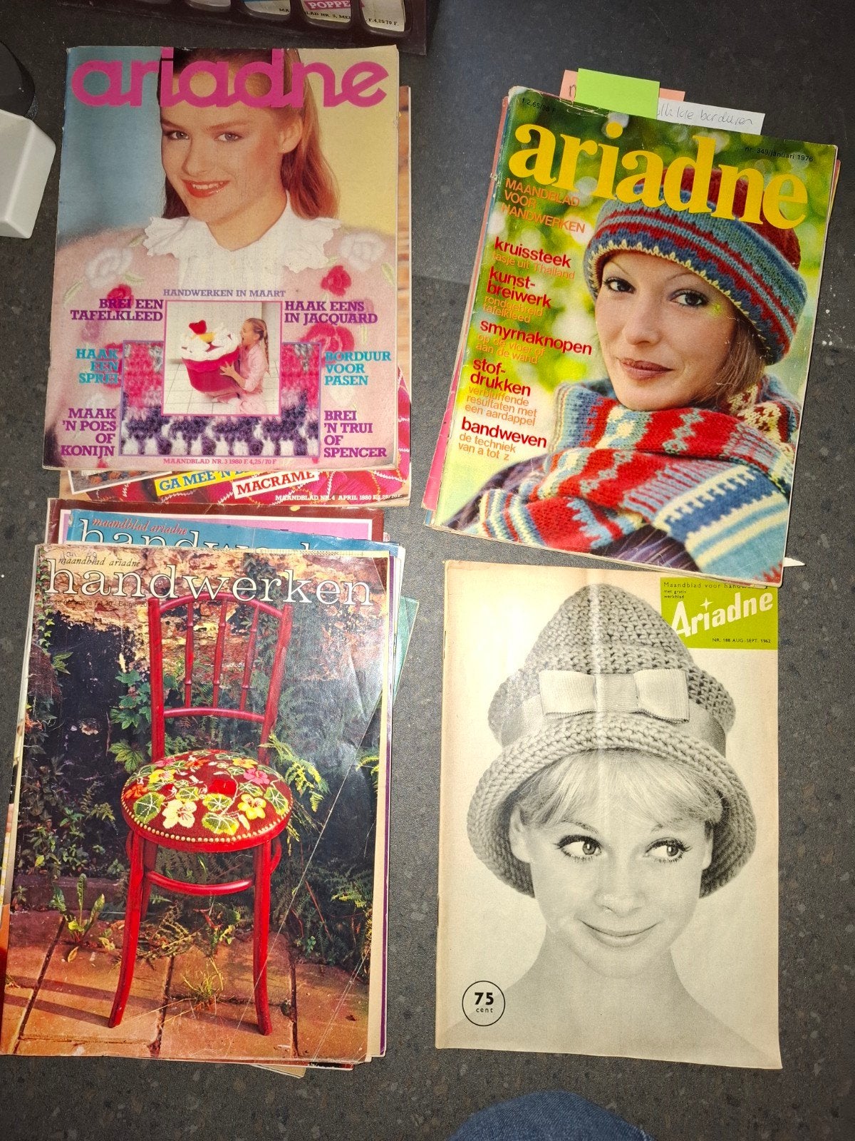 Ariadne maandblad: complete jaargangen 1962-1991, Ophalen, Gelezen, Damesbladen
