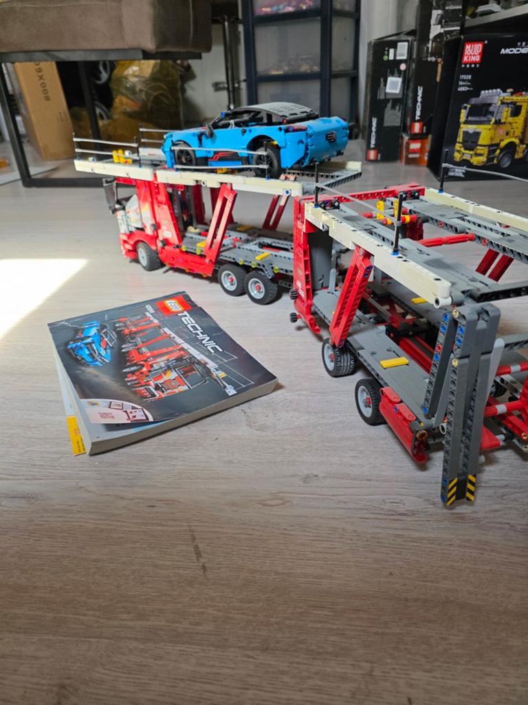 LEGO Technic 42098 Autotransporter met Chevrolet Corvette, Kinderen en Baby's, Speelgoed | Bouwstenen, Zo goed als nieuw, Overige merken