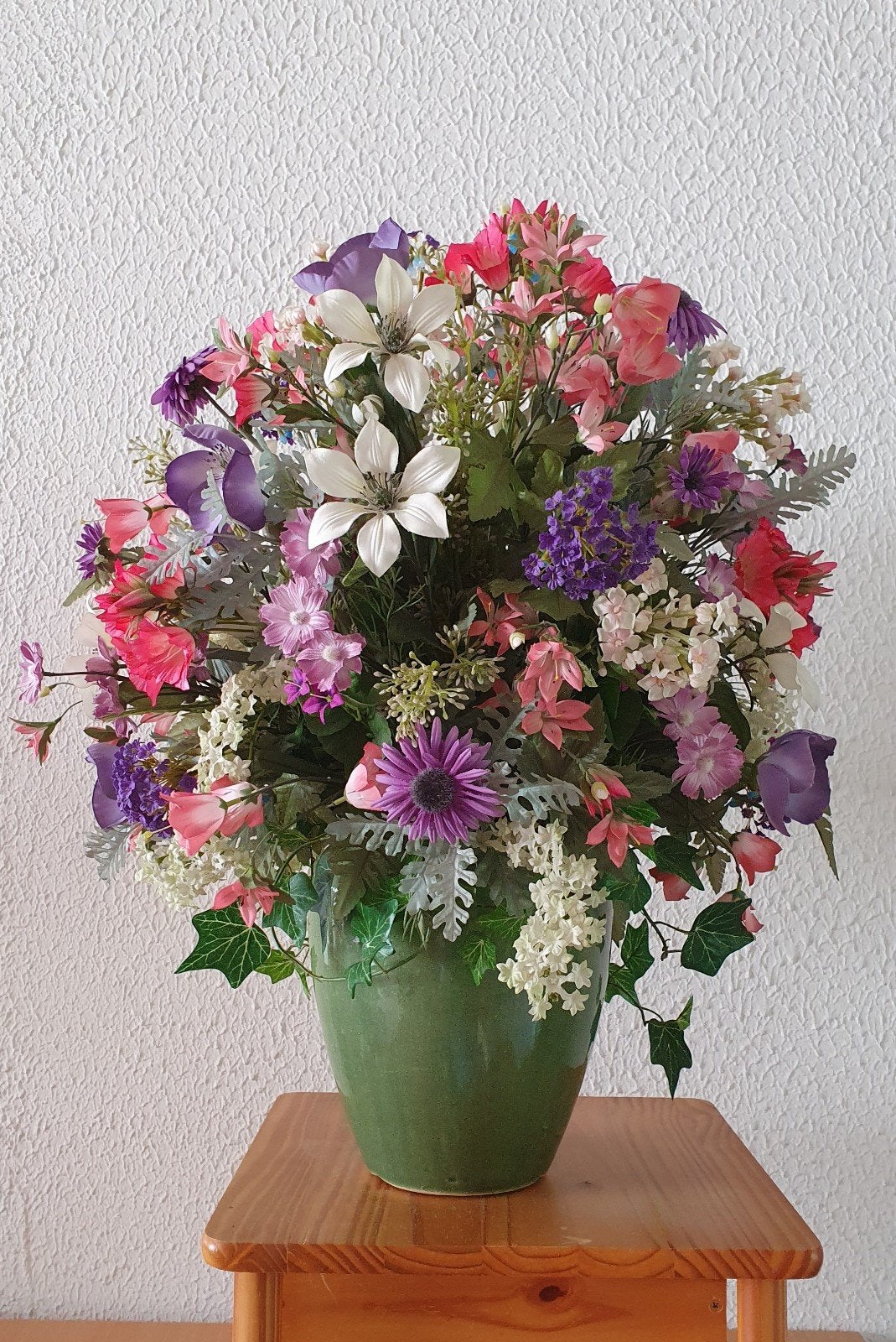 Grote vaas met kunstbloemen, Ophalen, Zo goed als nieuw