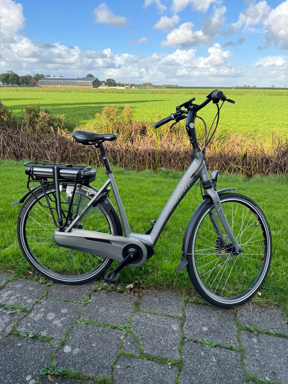 Rih X omega 3 mat zilverblauw 6-8-2022, Zo goed als nieuw, 51 tot 55 cm, 30 tot 50 km per accu, Ophalen