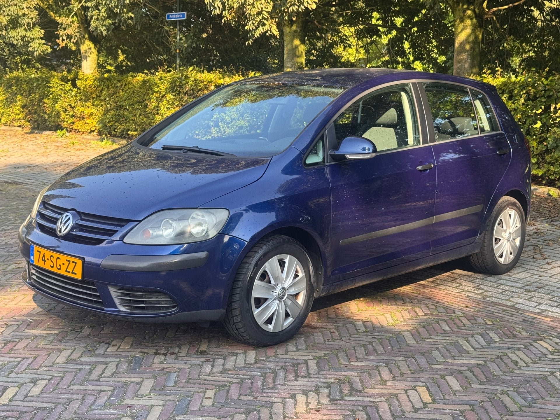 Volkswagen Golf Plus 1.6 FSI Comfortline Business uit 2006, Auto's, Stof, Gebruikt, 4 cilinders, Blauw