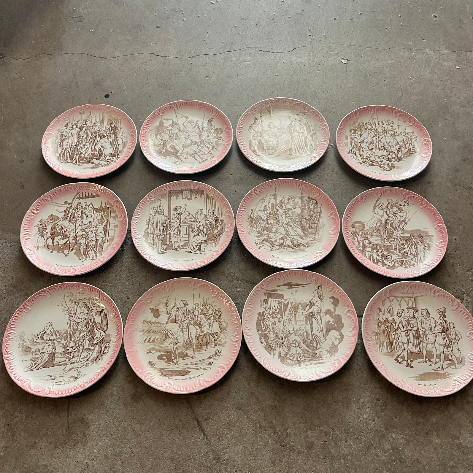 Vintage Boch Frères – set van 12 antieke Napoleon-borden, Ophalen