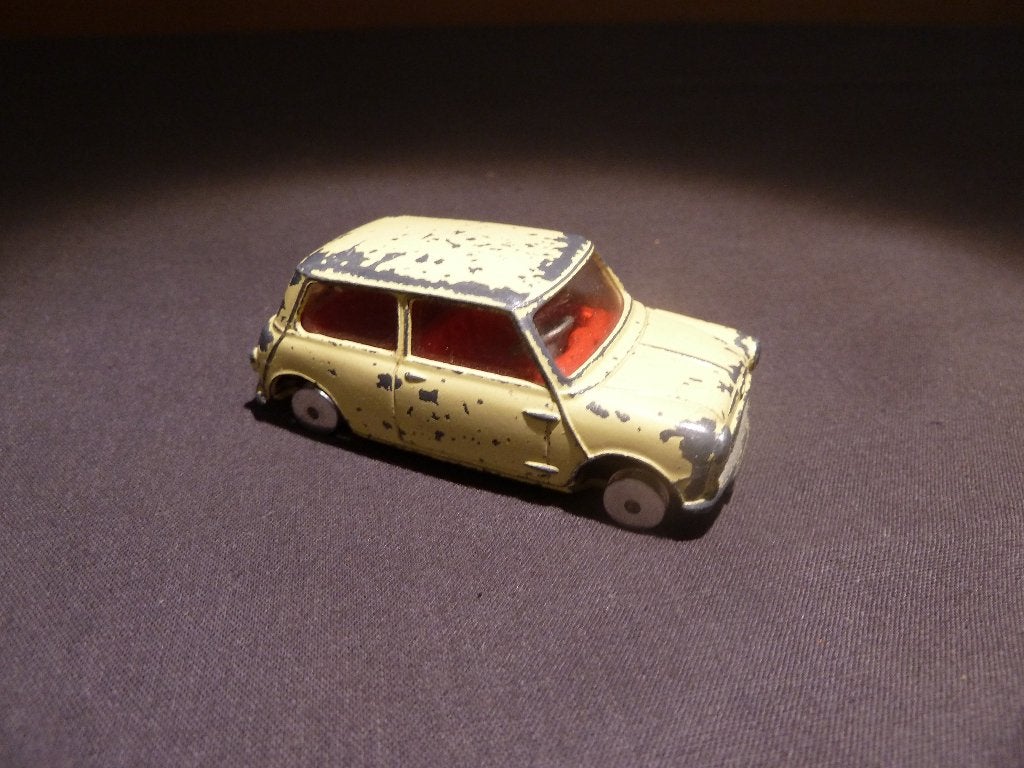 CORGI TOYS:  AUSTIN SEVEN   ( opknappertje), Ophalen of Verzenden, Gebruikt, Auto, Corgi