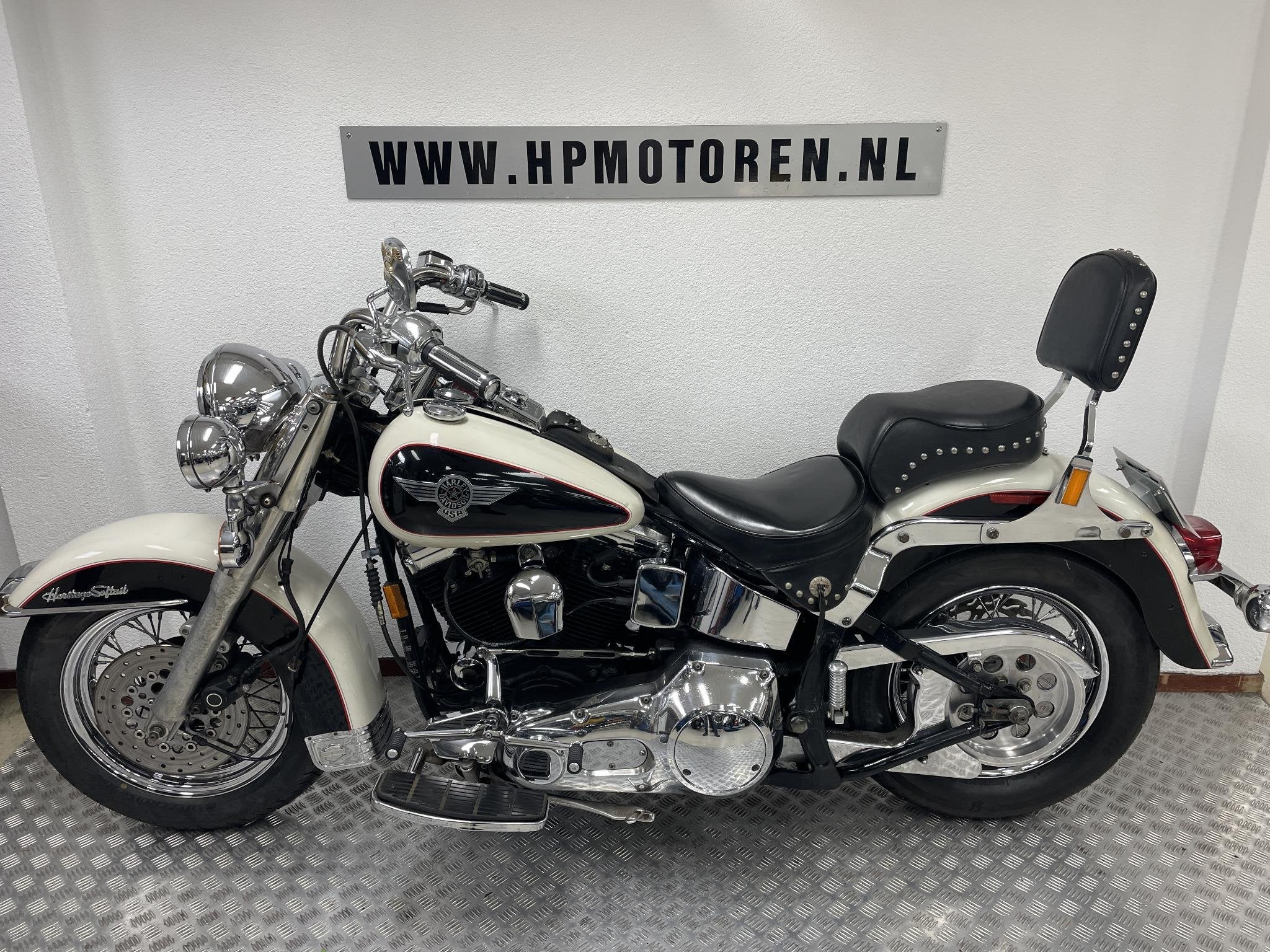 Harley Davidson FLSTN HERITAGE NOSTALGIA COWGLIDE SOFTAIL 13, 1340 cc, Chopper, Bedrijf, Meer dan 35 kW