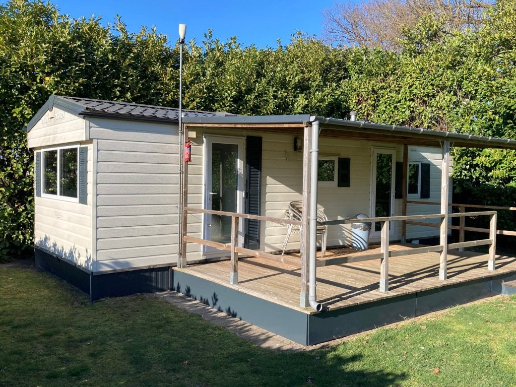 Nette tiny house / stacaravan / chalet met veranda, Tot en met 4