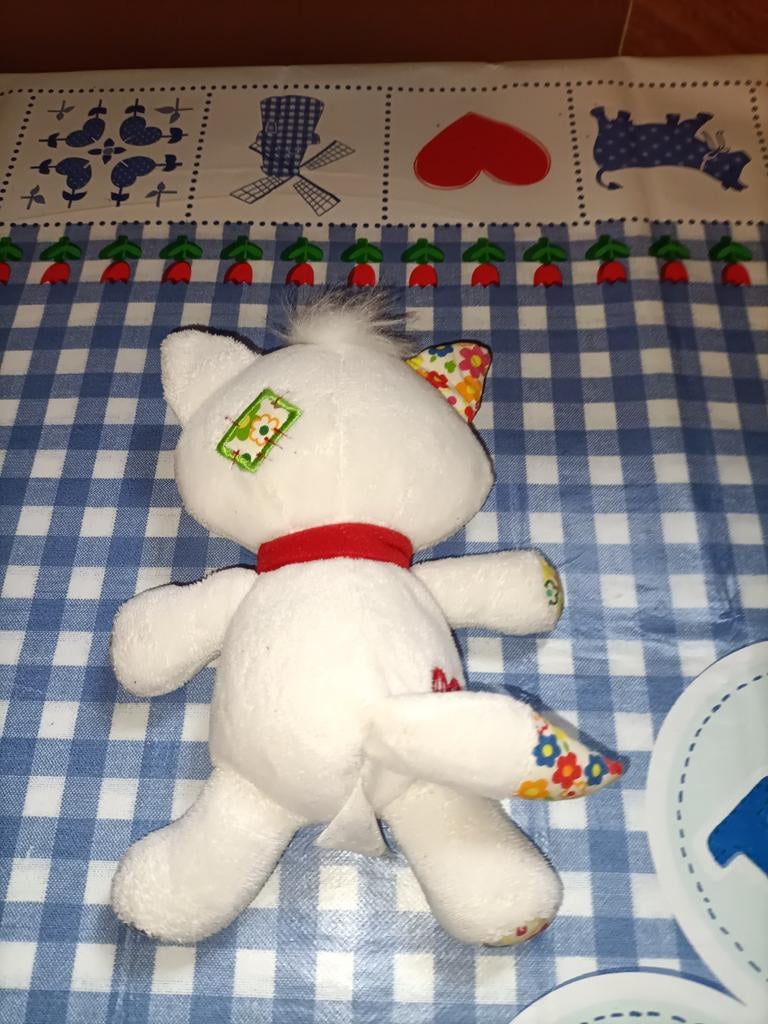 Blokker witte kat knuffel 17 cm groot, Ophalen of Verzenden, Zo goed als nieuw