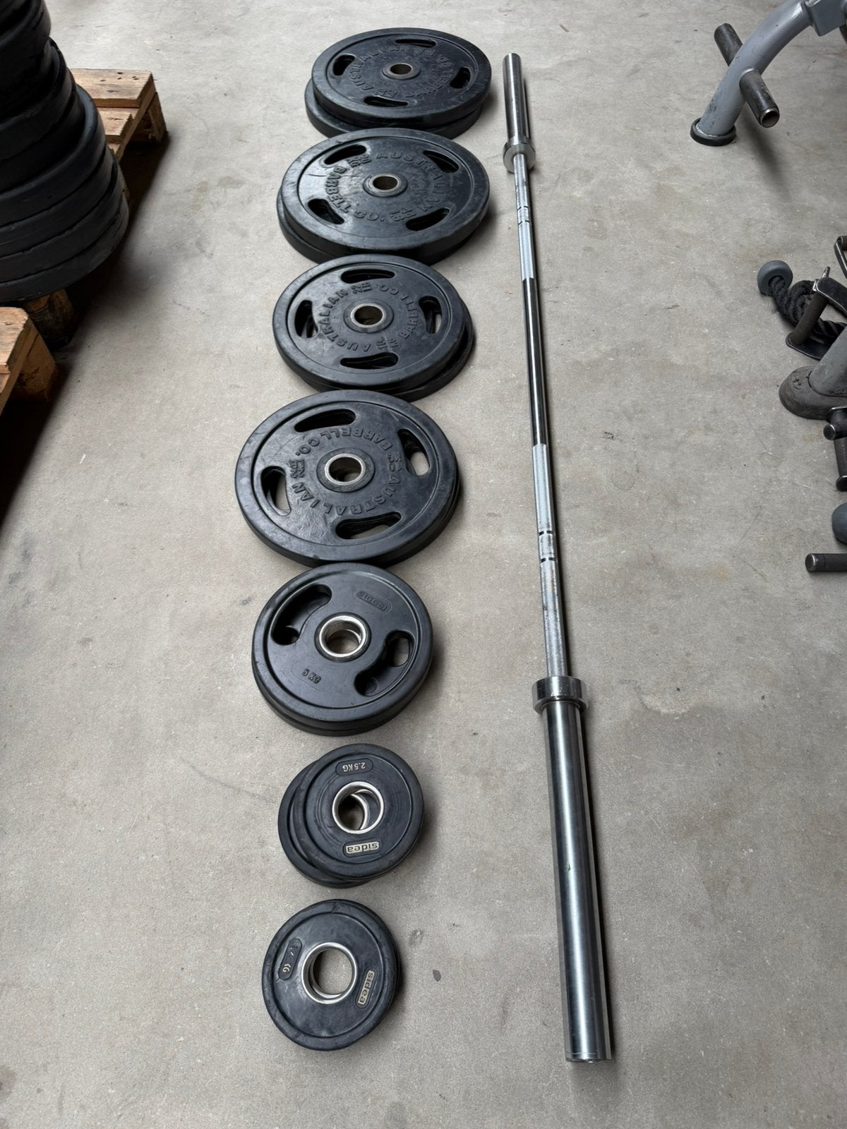 137,5kg Rubberen Olympische Gewichten + Barbell 220cm, Ophalen, Gebruikt, Halterschijven