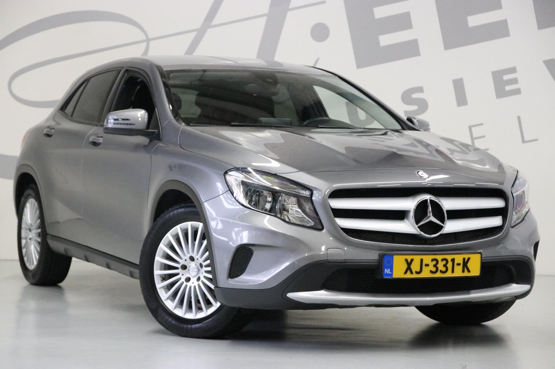 Mercedes-Benz GLA-klasse 180 Ambition/ Achteruitrijcamera/ N, Stof, Gebruikt, 4 cilinders, 715 kg