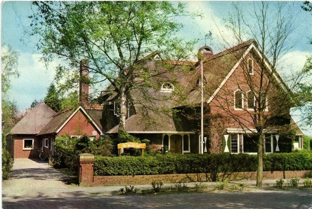 Groeten uit Zuidlaren, De Berkenhof - 1974 gelopen, Ophalen of Verzenden, 1960 tot 1980, Gelopen, Drenthe