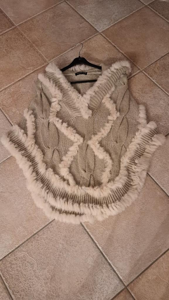 Beige poncho/cape met capuchon en bont van Topfur, Ophalen of Verzenden
