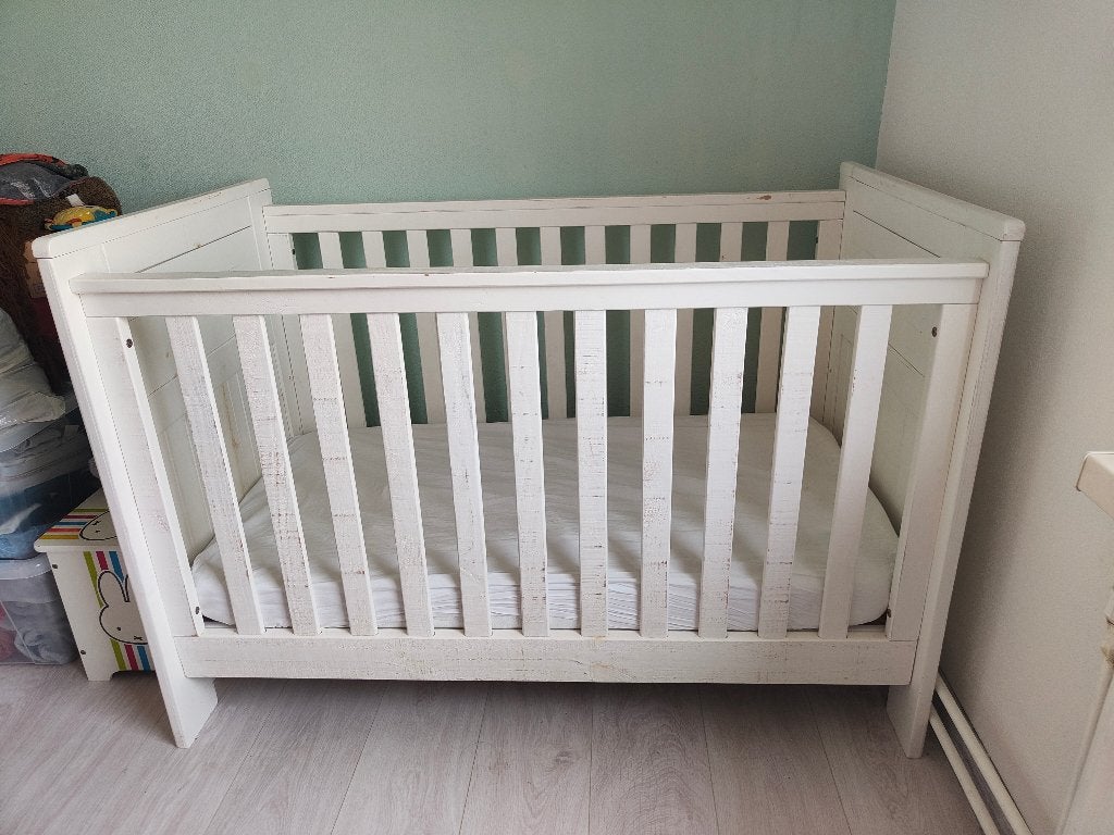 Complete babykamer van massief hout, Ophalen, Zo goed als nieuw, Jongetje of Meisje