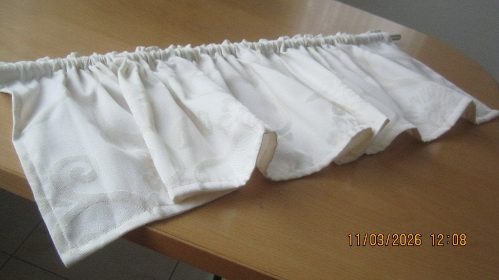Gordijntjes valletjes 10 stuks 134 x 28 cm., Isolerend, Nieuw, Ophalen of Verzenden, Crème