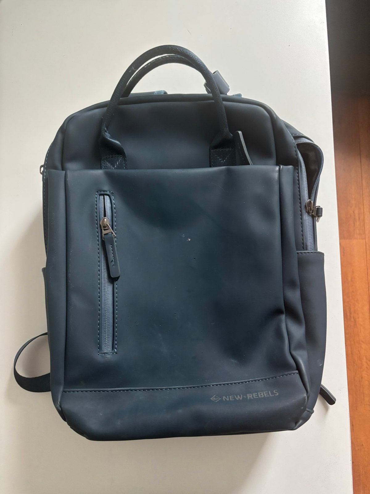 New Rebels waterafstotende rugzak, Ophalen, 15 inch, Zo goed als nieuw, Rugzak