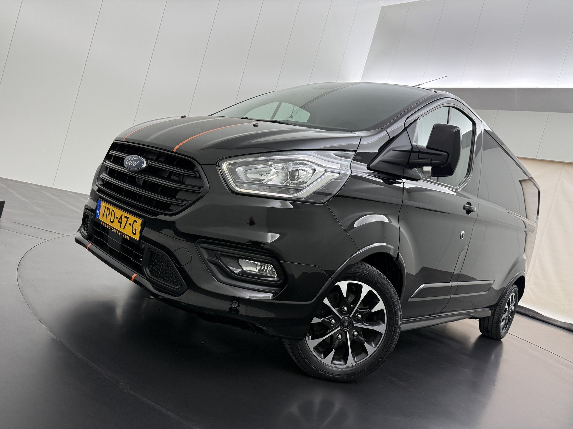 Ford Transit Custom 2.0TDCI 185PK Automaat Lang Sport | Navi, Voorwielaandrijving, Dealer onderhouden, 15 km/l, 4 cilinders