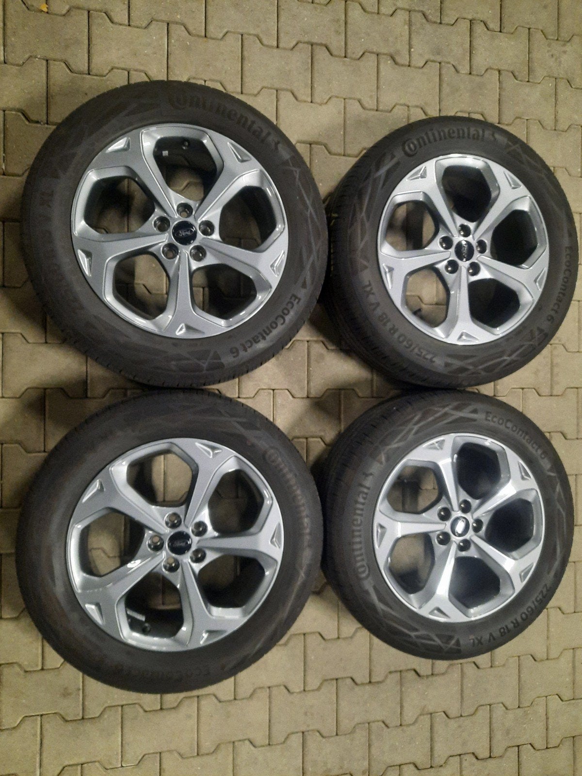 ZGAN 18 inch velgen 5×108 OEM FORD KUGA 3 VOLVO ZOMERSETJE, Auto-onderdelen, Banden en Velgen, 18 inch, Gebruikt, Banden en Velgen