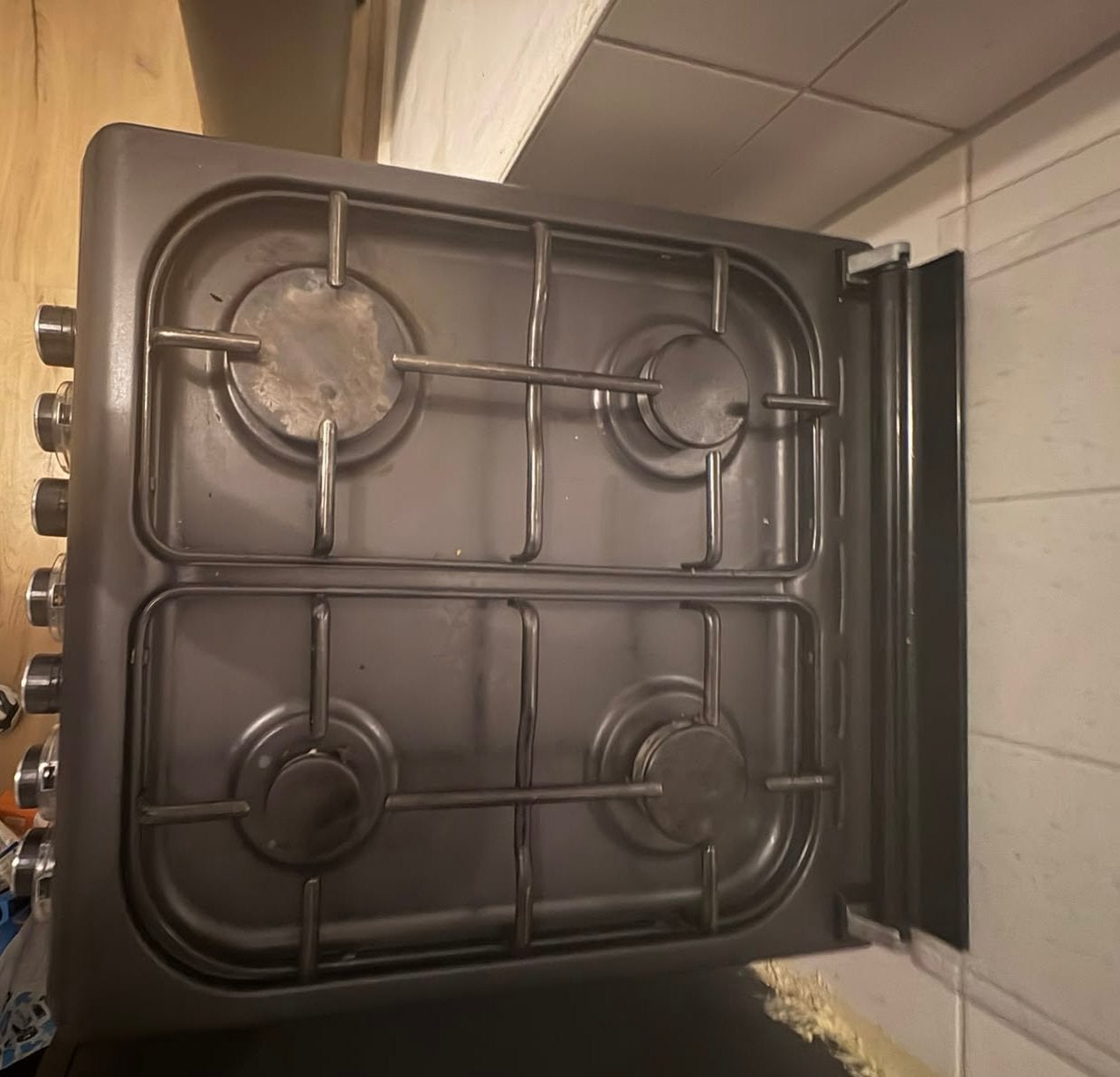 WIGGO Gasfornuis met oven 4 pits, Nog geen 2 jaar oud!, Ophalen, Gebruikt, Minder dan 85 cm, 4 kookzones