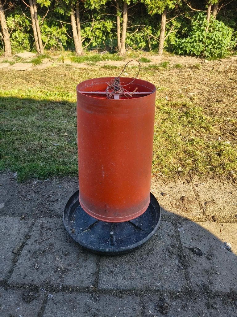 Voertoren, voersilo, voerton pluimvee, Dieren en Toebehoren, Ophalen, Gebruikt, Drinken en Voederen, Nvt