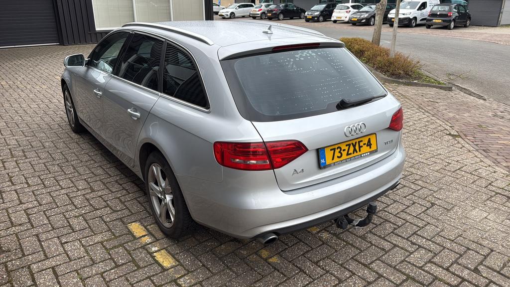 Audi A4 1.8TFSI  Avant Clima navi APK NIEUW, Auto's, Voorwielaandrijving, Stof, Zwart, 4 cilinders