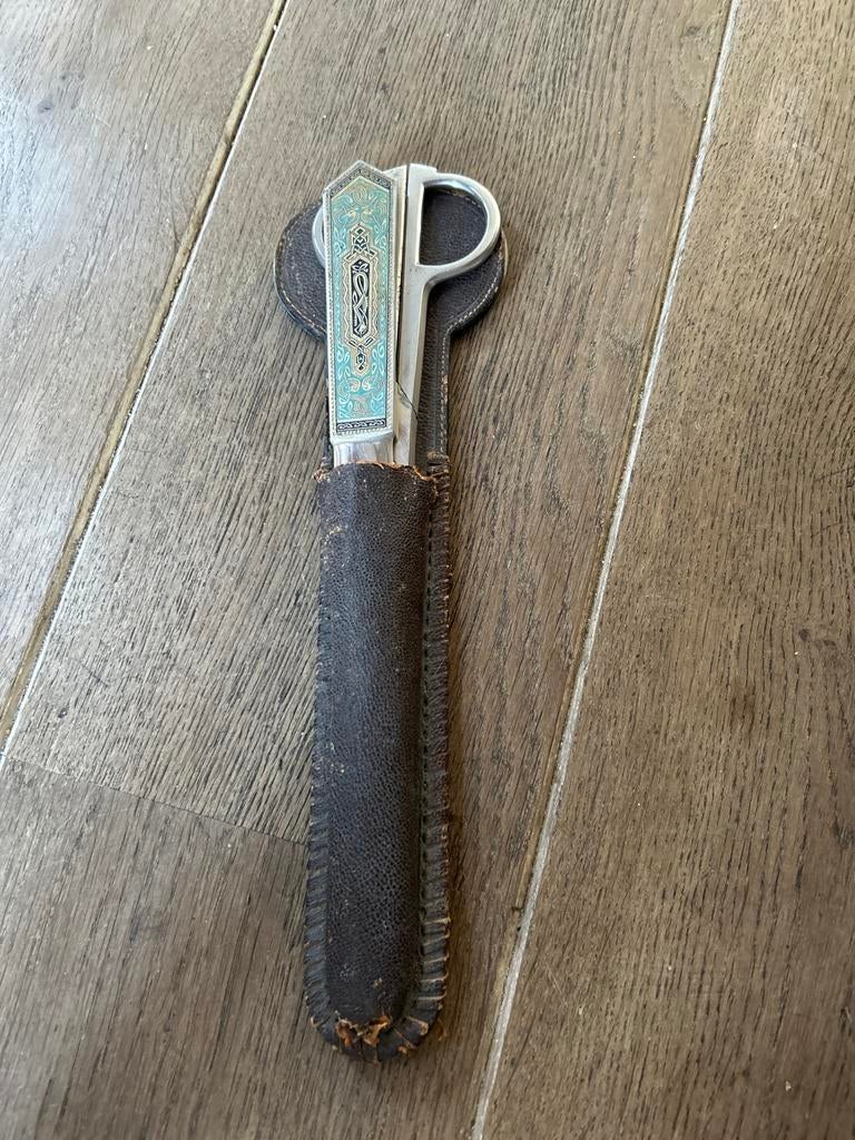 Antieke brievenopener en schaar set in leren etui, Ophalen