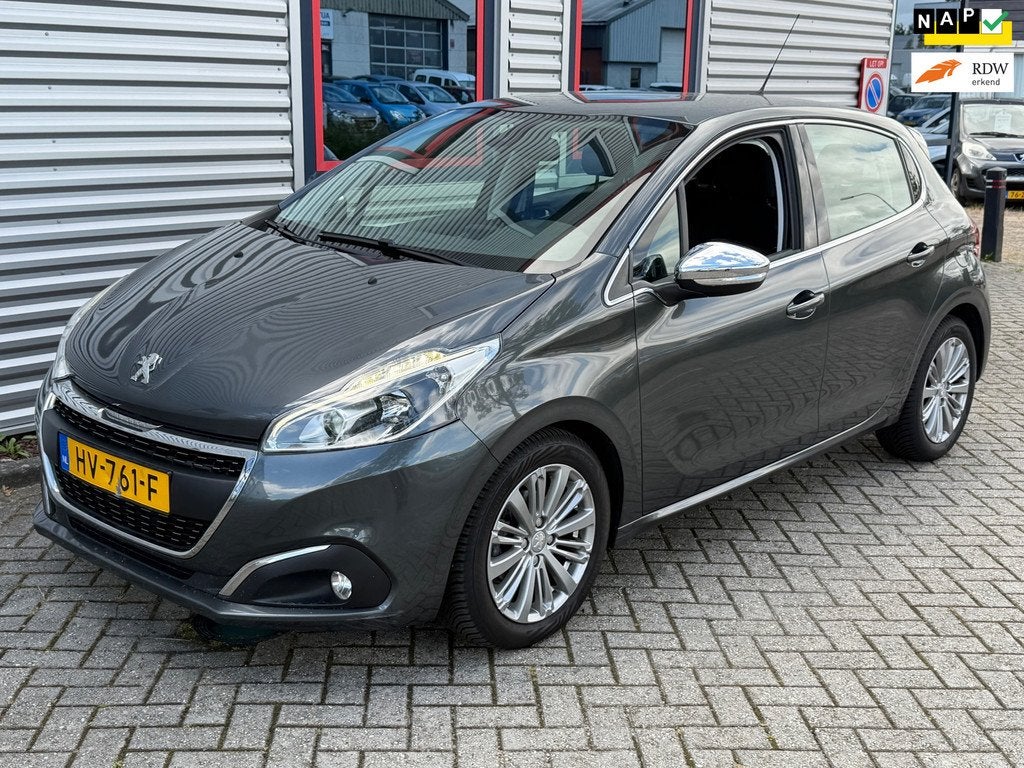 Peugeot 208 1.6 BlueHDi Blue Lease Executive Carplay Euro 6, Auto's, Voorwielaandrijving, Gebruikt, Euro 6, 4 cilinders