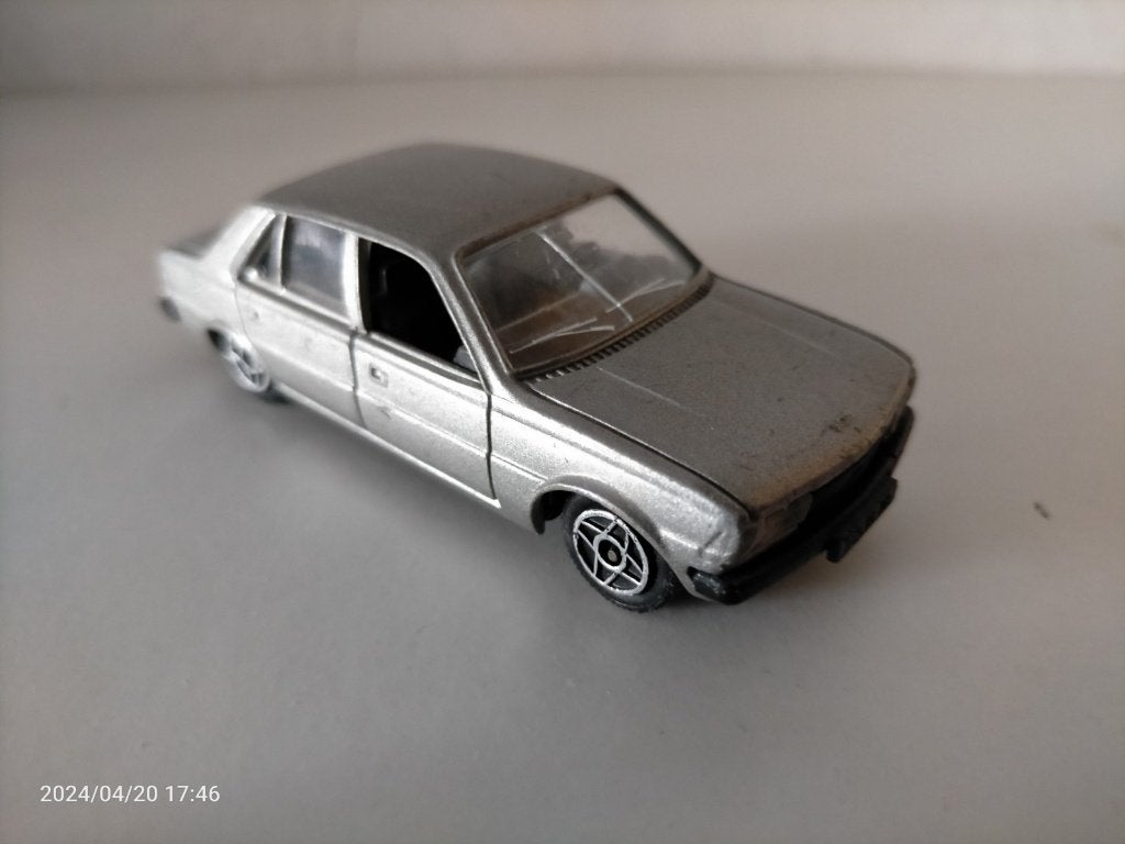 Solido peugeot 305 grijs, Ophalen of Verzenden, Auto, Solido