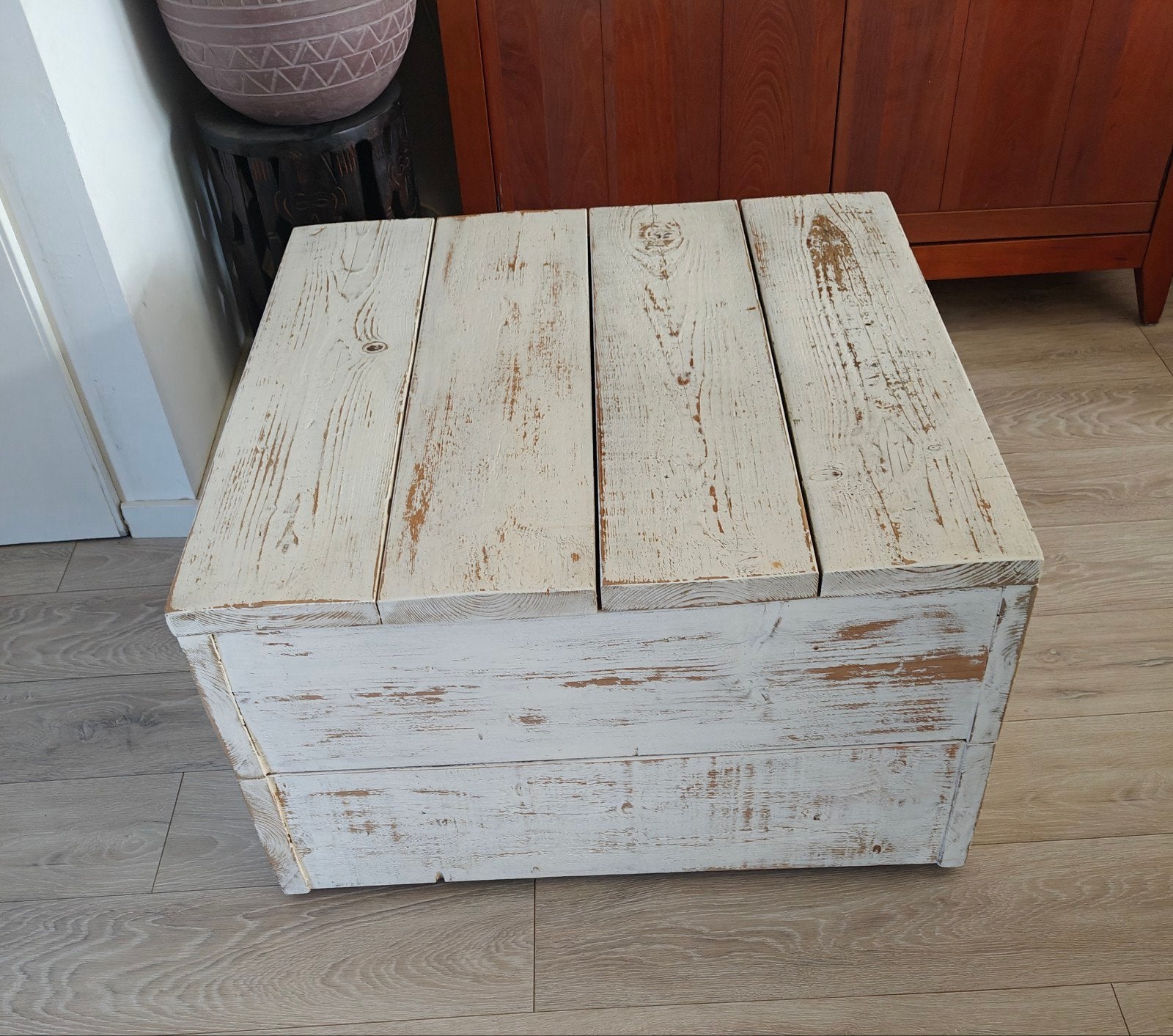 Houten salontafel vintage / steigerhout look op wieltjes, Huis en Inrichting, Tafels | Salontafels, Ophalen, Gebruikt, 50 tot 100 cm