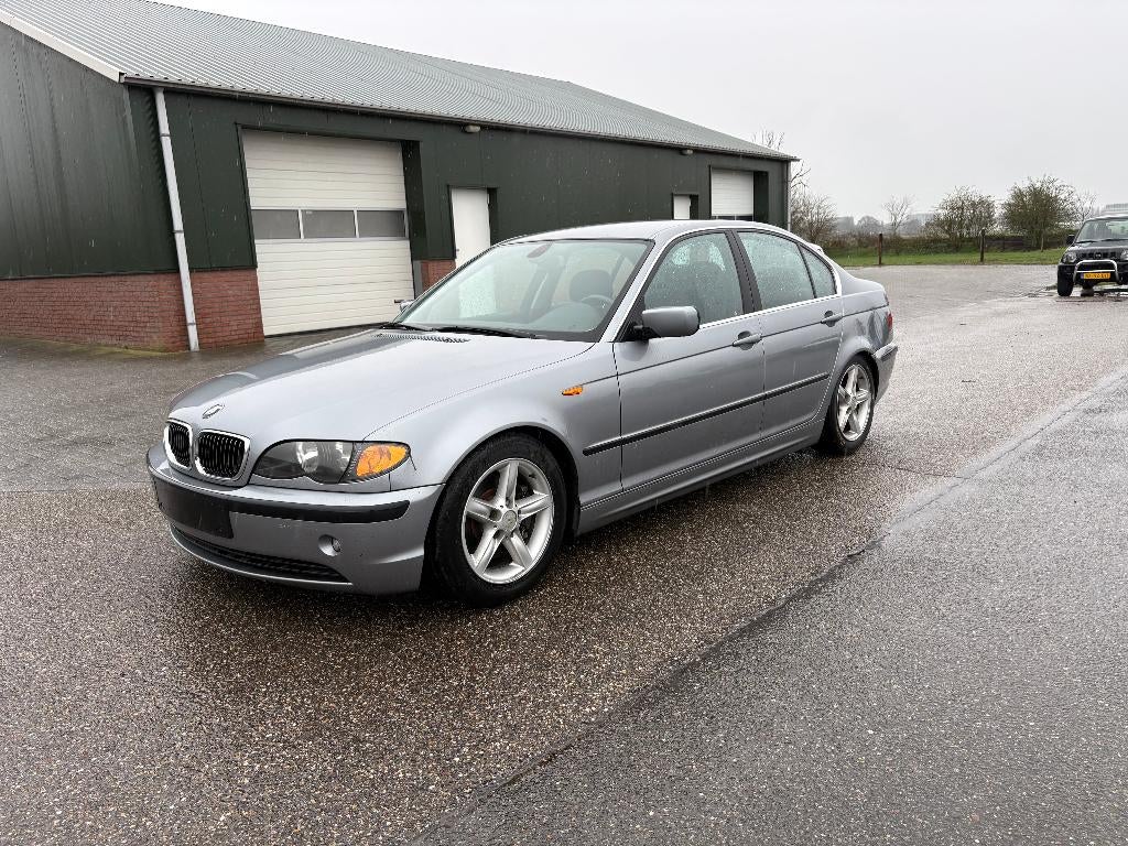 BMW 325I, DRIFTKLAAR, kenteken, vaste prijs, Auto's, BMW, Zwart, Handgeschakeld, 1600 kg, Sedan