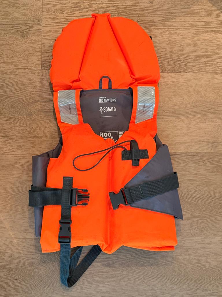 Reddingsvest 100N 30/40 kg, Ophalen, Zo goed als nieuw, Overige typen