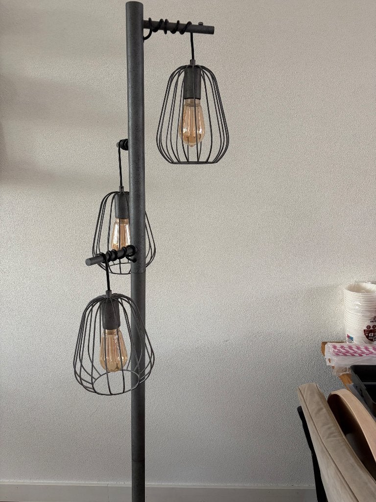 Vloerlamp, Huis en Inrichting, Lampen | Vloerlampen, Ophalen, Overige fittingen, Zo goed als nieuw, Metaal