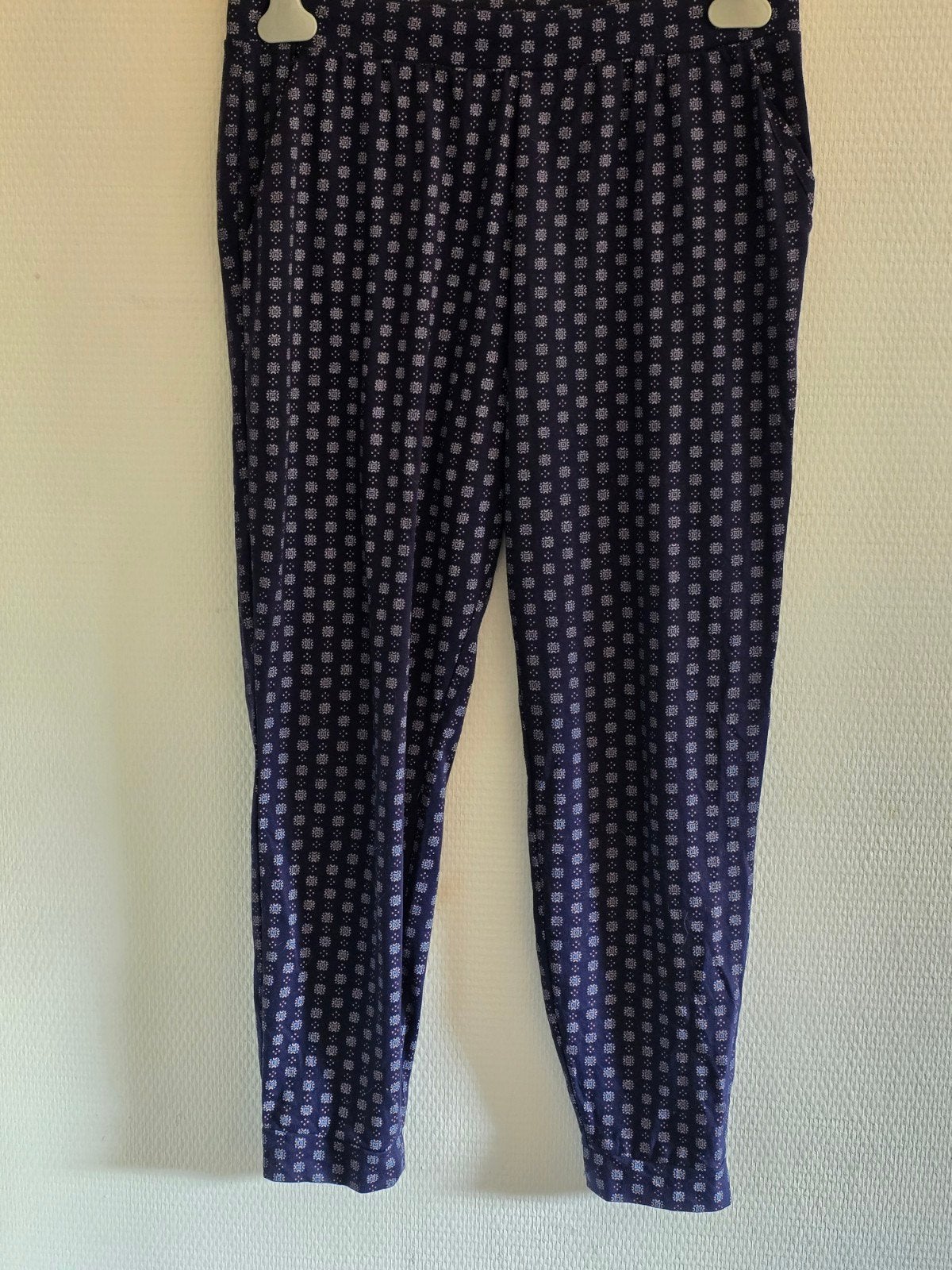 Esmara Driekwart Broek Maat M (40/42), Maat 38/40 (M), Paars, Driekwart, Gedragen